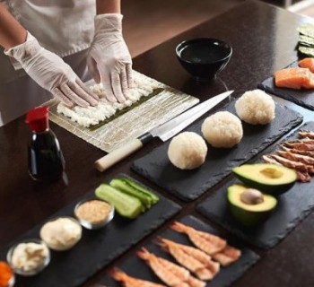 Bamboo Sushi Kit to Italy