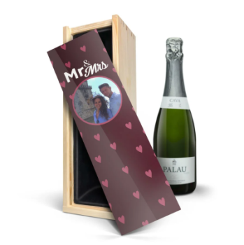 Cava Palau Personalized Wooden Box to Greece